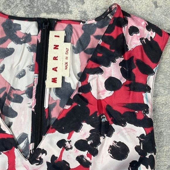 Marni Stampe Bright Pink Silk Dress in Raspberry Watercolor Floral Sz 38 - Picture 11 of 15